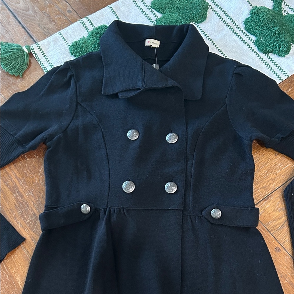 Stylish Black Cremieux sweater/coat
